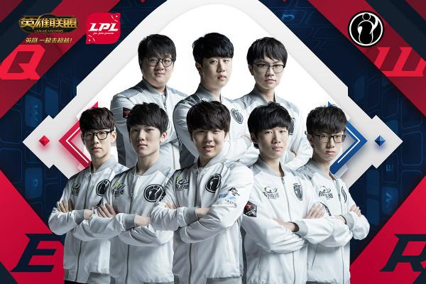 更是居高不 更是居高不